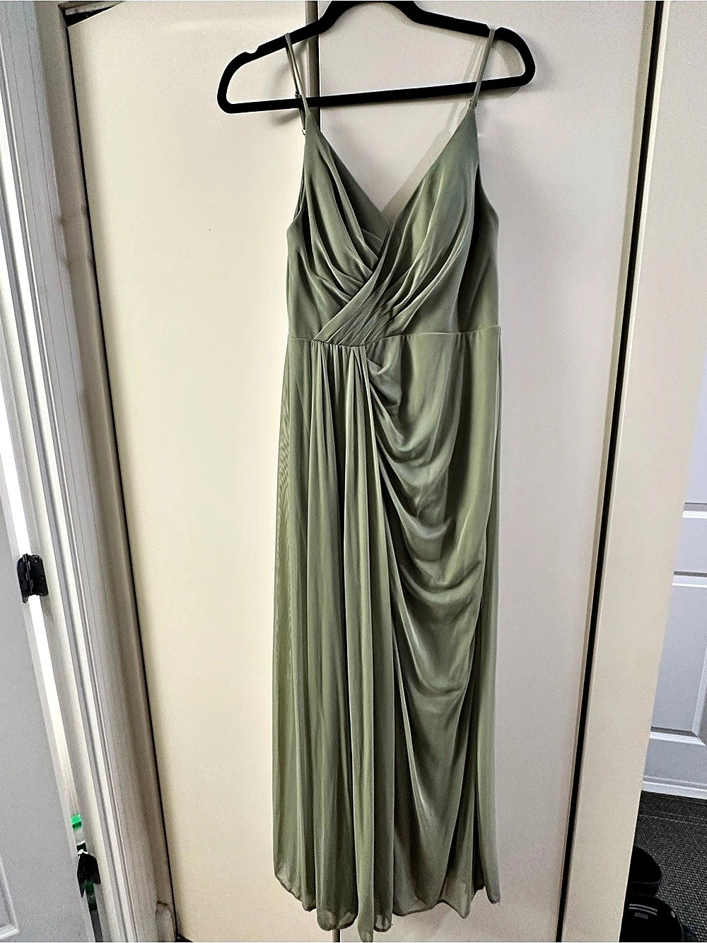 Azazie Evalin | pistachio | size 6-8